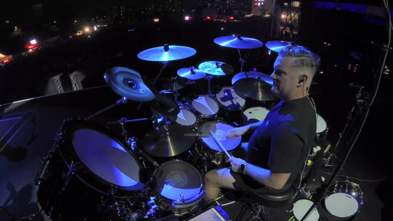 Craig Blundell performing Home Invasion with Steven Wilson in India